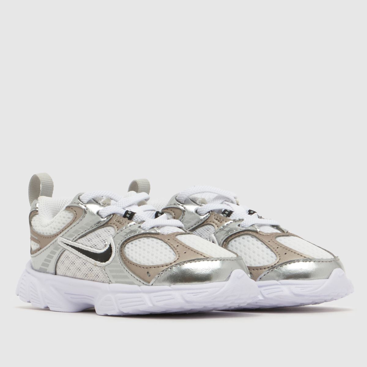 Nike V5 RNR Toddler in White & Black Nike V5 RNR 1