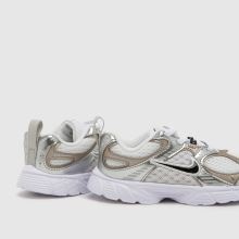 Nike V5 RNR Toddler in White & Black Nike V5 RNR,4 of 4