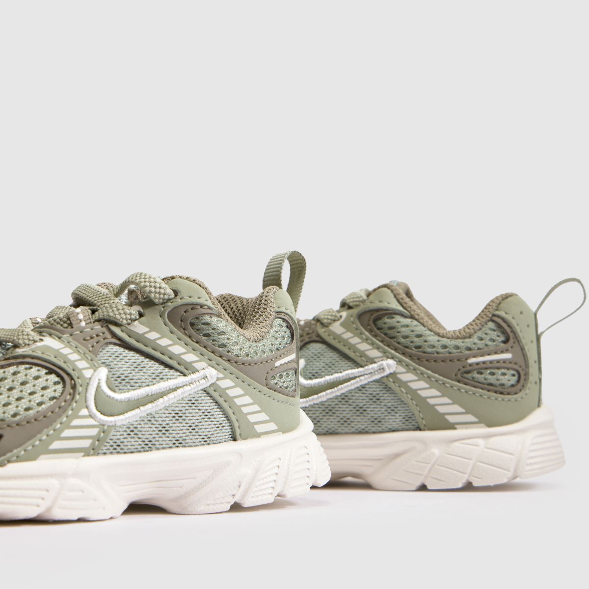 Nike V5 RNR Baby in Khaki Nike V5 RNR 7