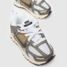 Nike Vomero 5,3 of 4