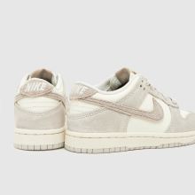 Nike Dunk Low SE,4 of 4