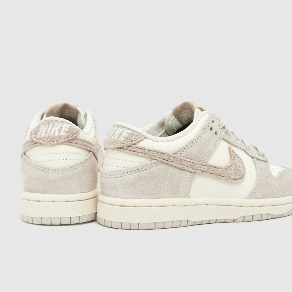 Nike Dunk Low SE Junior in Off-White Nike Dunk Low SE 7