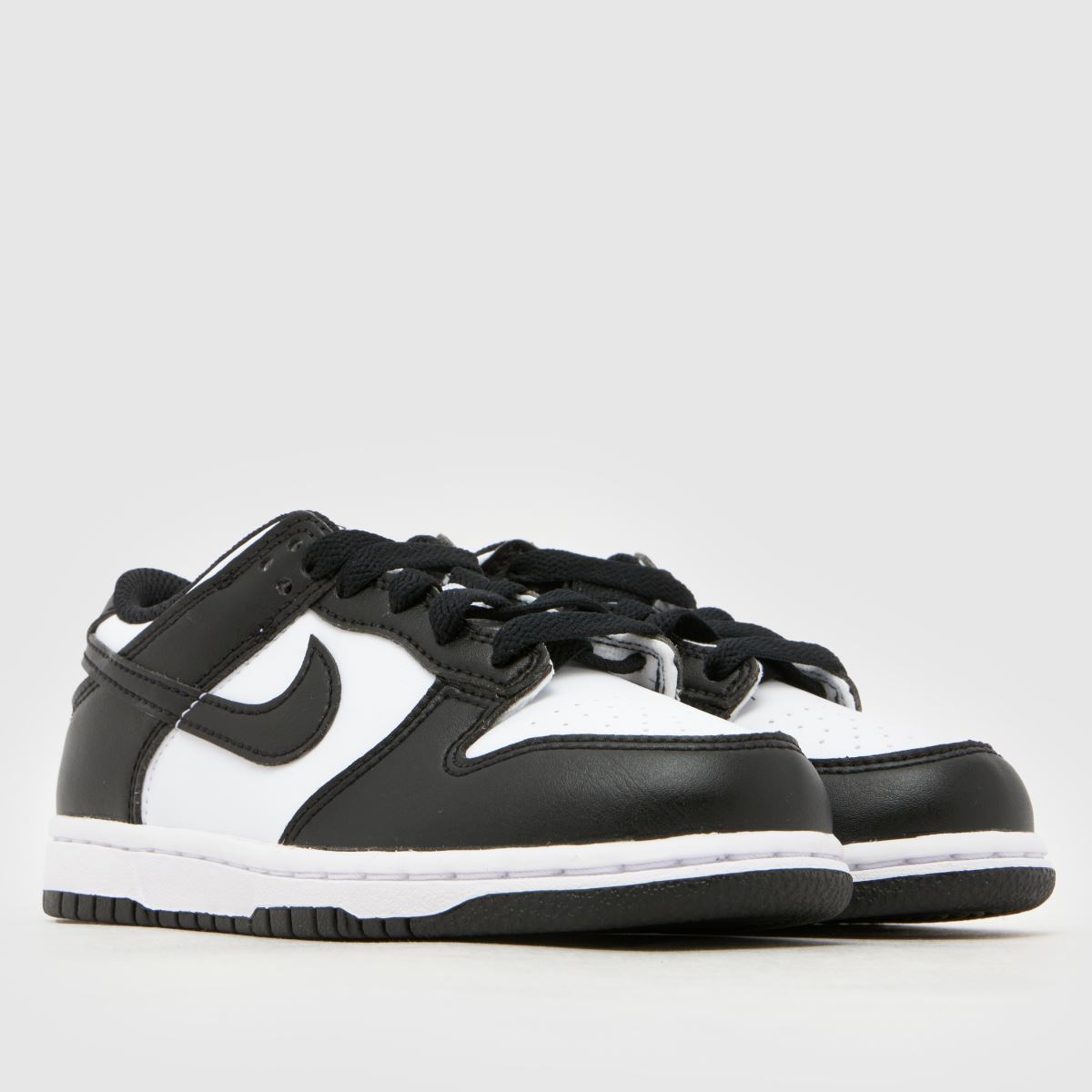 Nike Dunk Low Junior in White & Black Nike Dunk Low 1