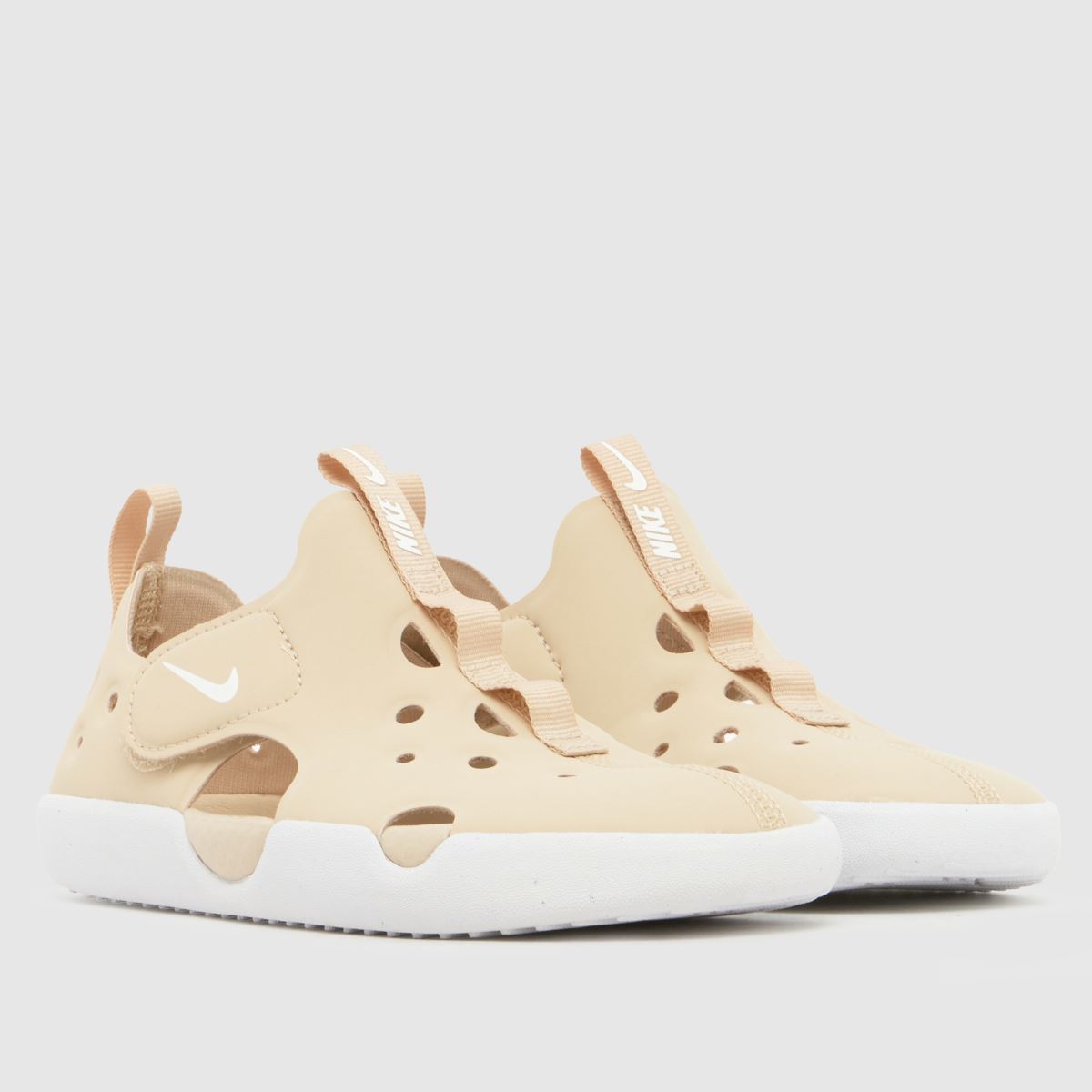 Nike Sunray Protect 4 Junior in Beige Nike Sunray Protect 4 1