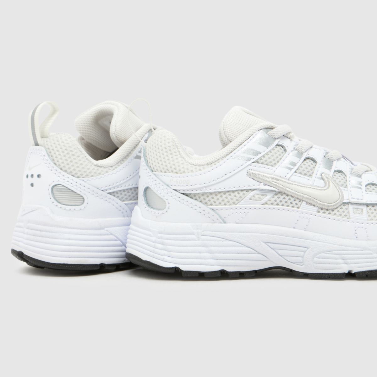 Nike P-6000 Junior in White Nike P-6000 7