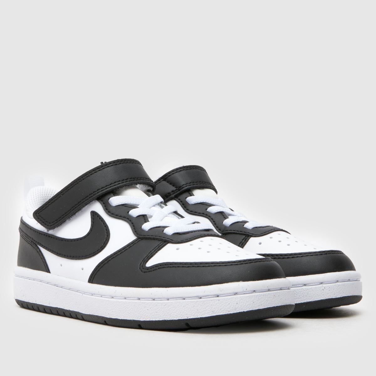 Kids Junior White Black Nike Court Borough Low Trainers schuh