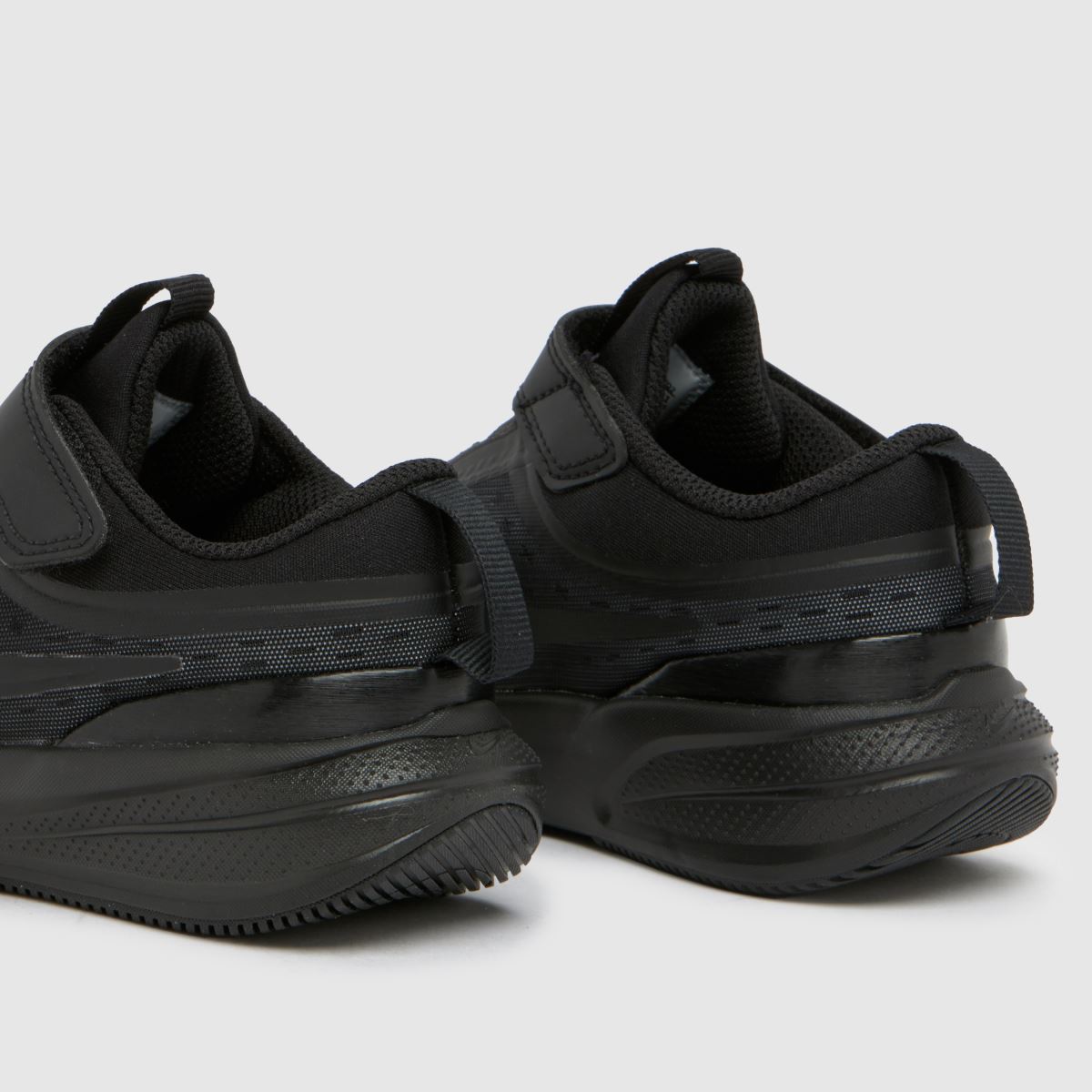 Nike Star Runner 5 Junior in Black Nike Star Runner 5 7