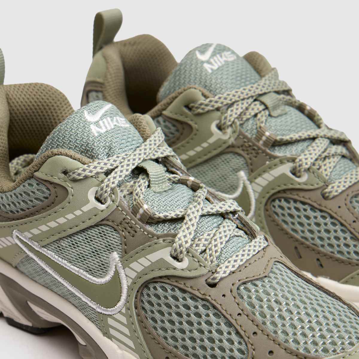 Nike V5 RNR Junior in Khaki Nike V5 RNR 4