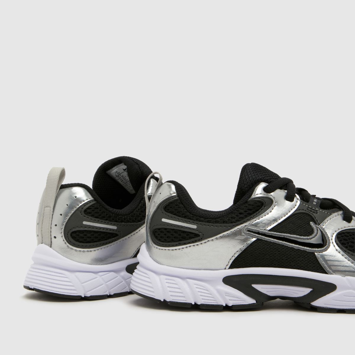 Nike V5 RNR Junior in Black & Grey Nike V5 RNR 7