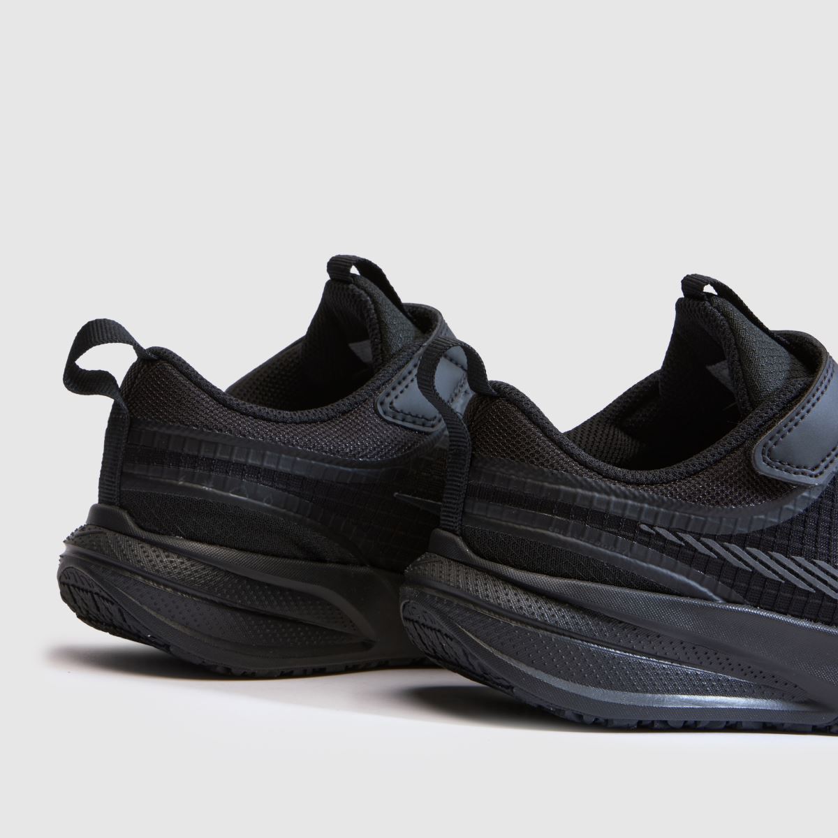 Nike Star Runner Utility Junior in Black Nike Star Runner Utility 7