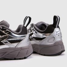 Nike P-6000 Junior in Black & Silver Nike P-6000,4 of 4