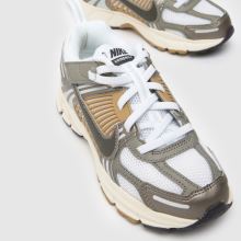 Nike Vomero 5,3 of 4