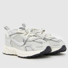 Nike Vomero 5,2 of 4