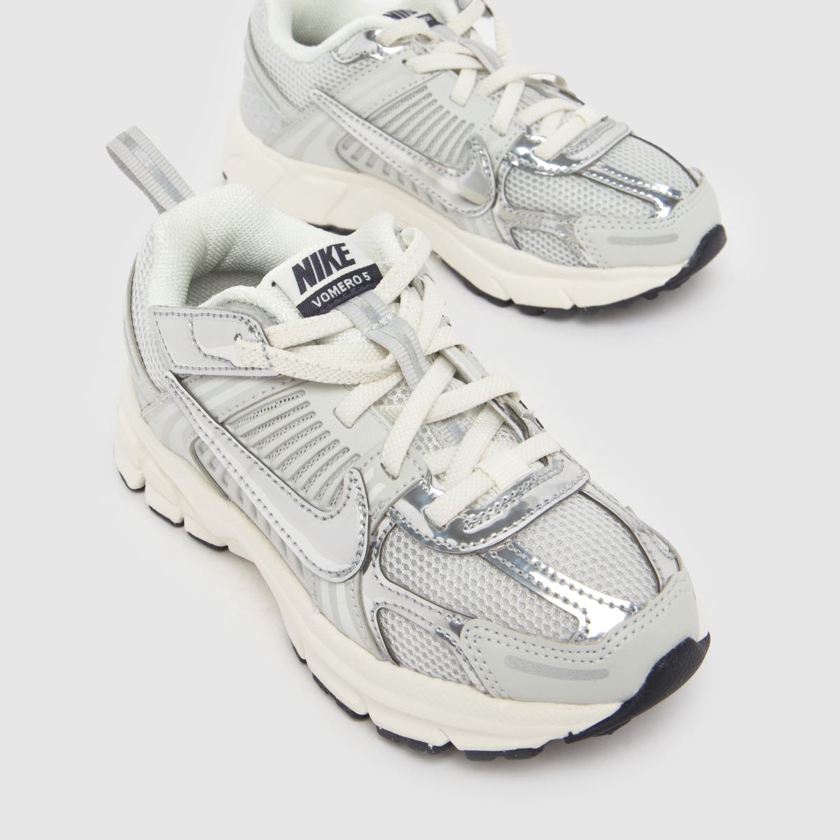 Nike Vomero 5 Junior in Light Grey Nike Vomero 5 4