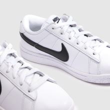 Nike Tennis Classic Junior in White & Black Nike Tennis Classic,3 of 4