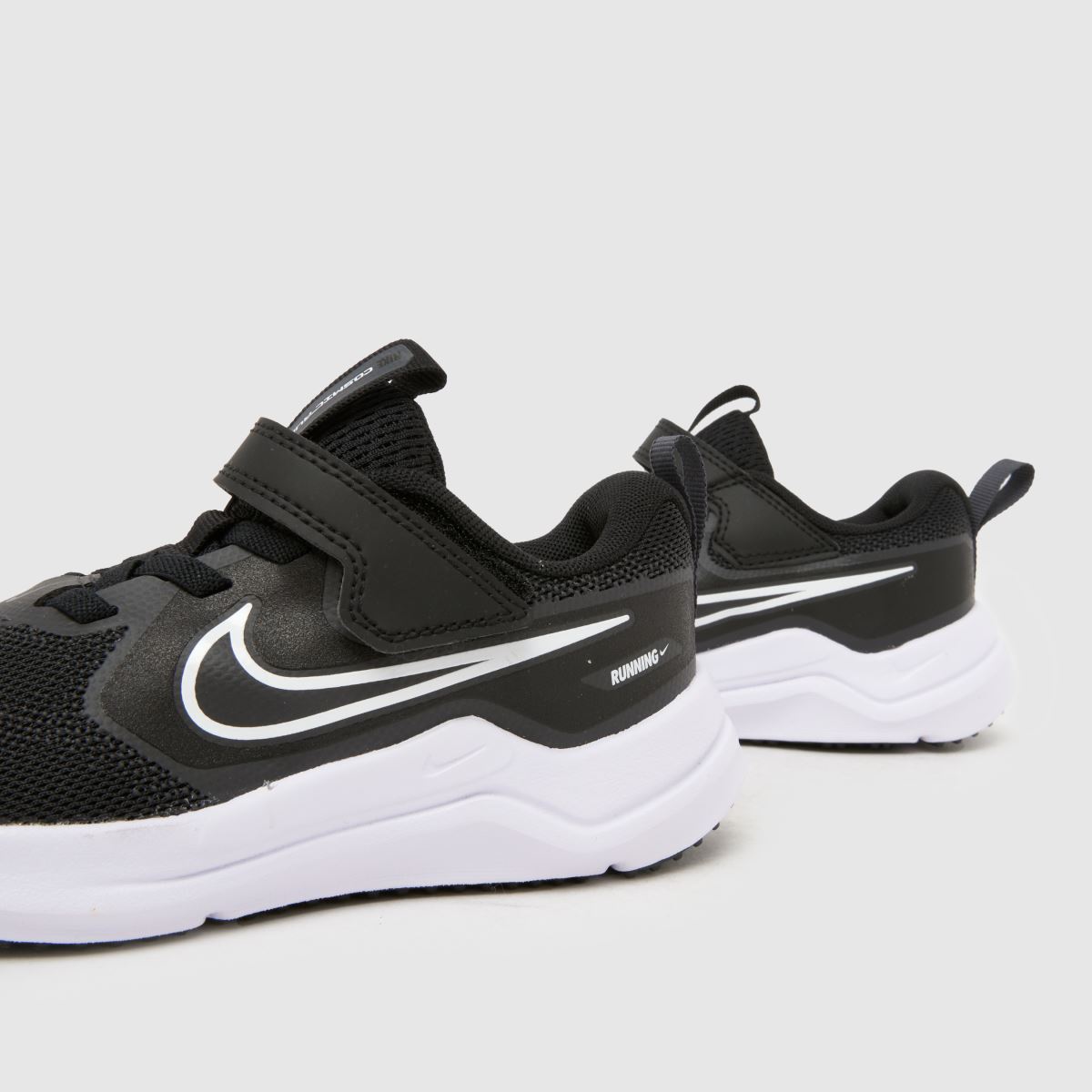 Nike Comic Runner Junior in Black & White Nike Comic Runner 7