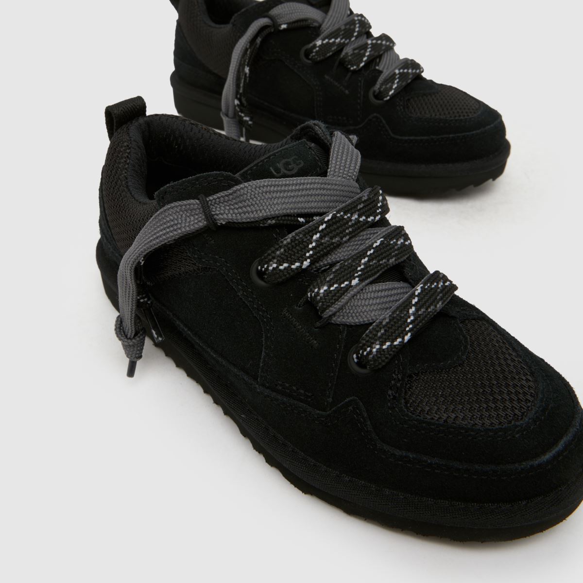 UGG Lo Lowmel Junior in Black UGG Lo Lowmel 4