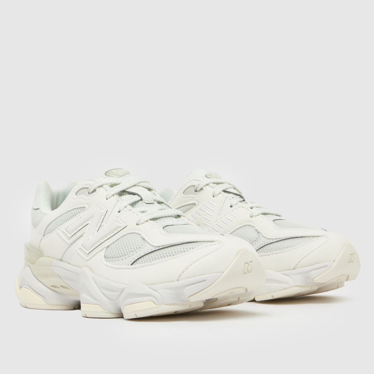 New Balance 9060 Junior in Off-White New Balance 9060 1