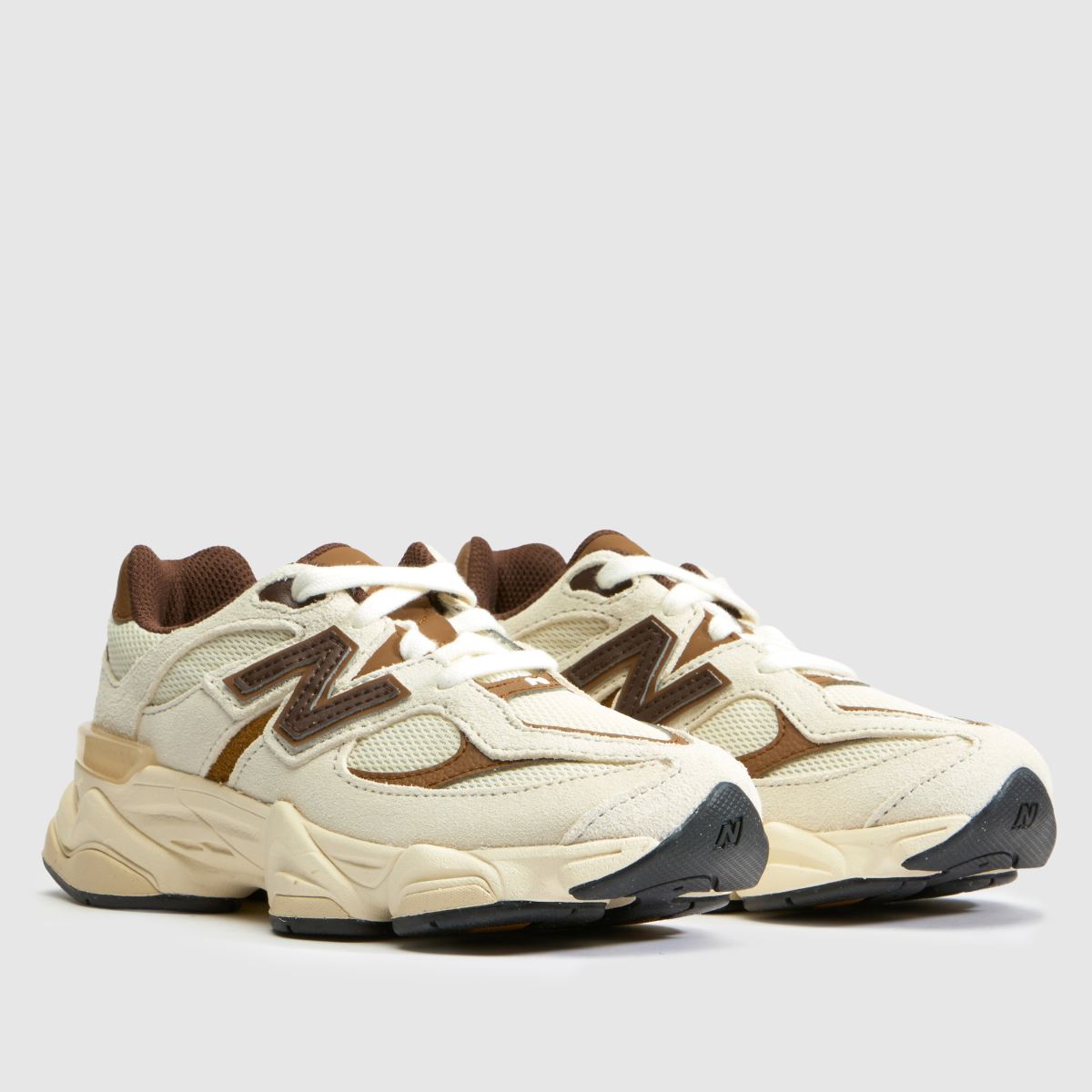 New Balance 9060 Junior in Beige Multi New Balance 9060 1