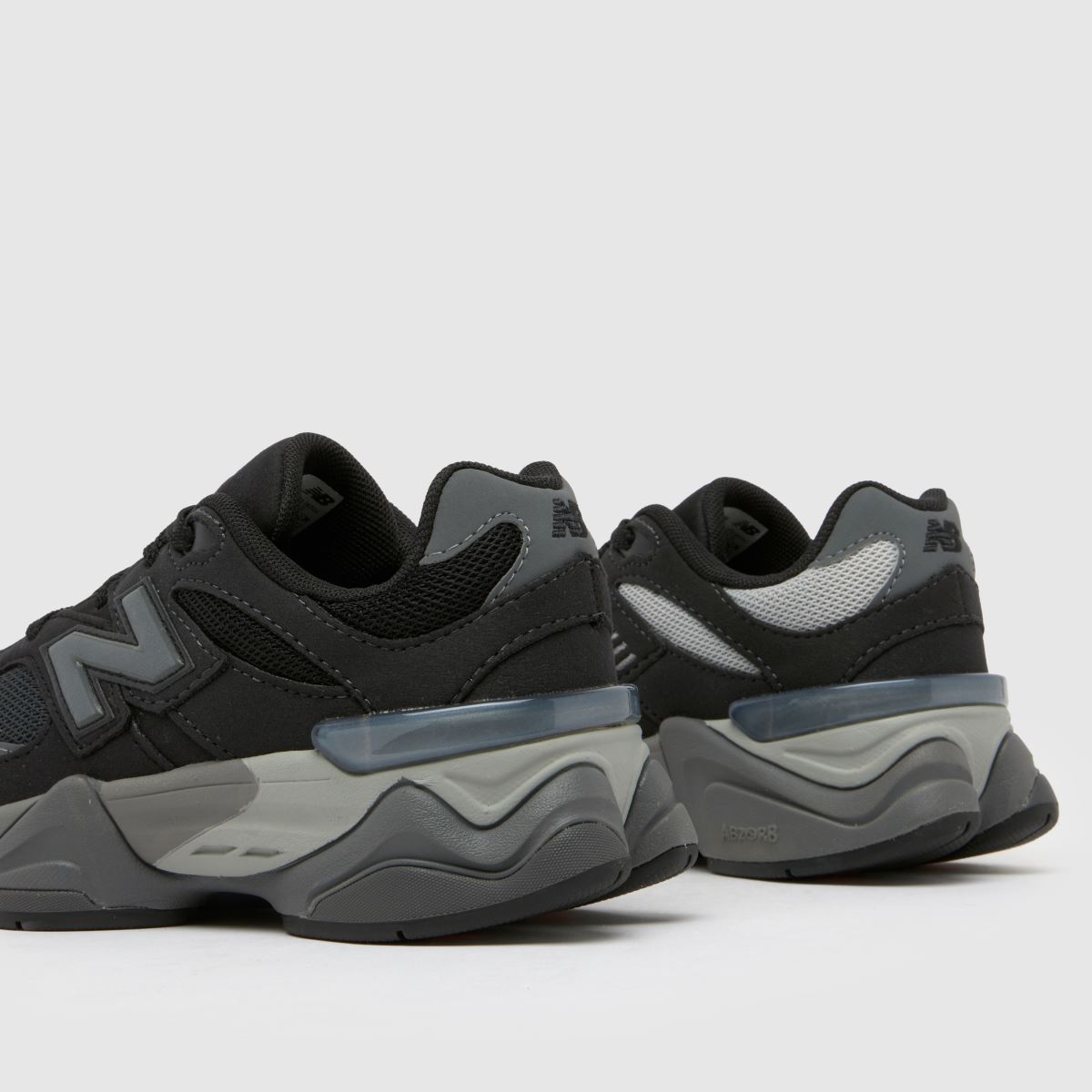 New Balance 9060 Junior in Black & Grey New Balance 9060 7
