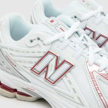 New Balance 1906 Junior in White & Red New Balance 1906,3 of 4