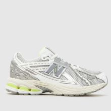 New Balance 1906 Junior in Light Grey New Balance 1906,1 of 4