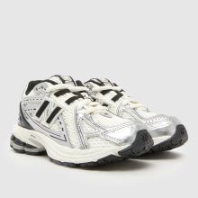 New Balance 1906 Junior in Black & Silver New Balance 1906,2 of 4