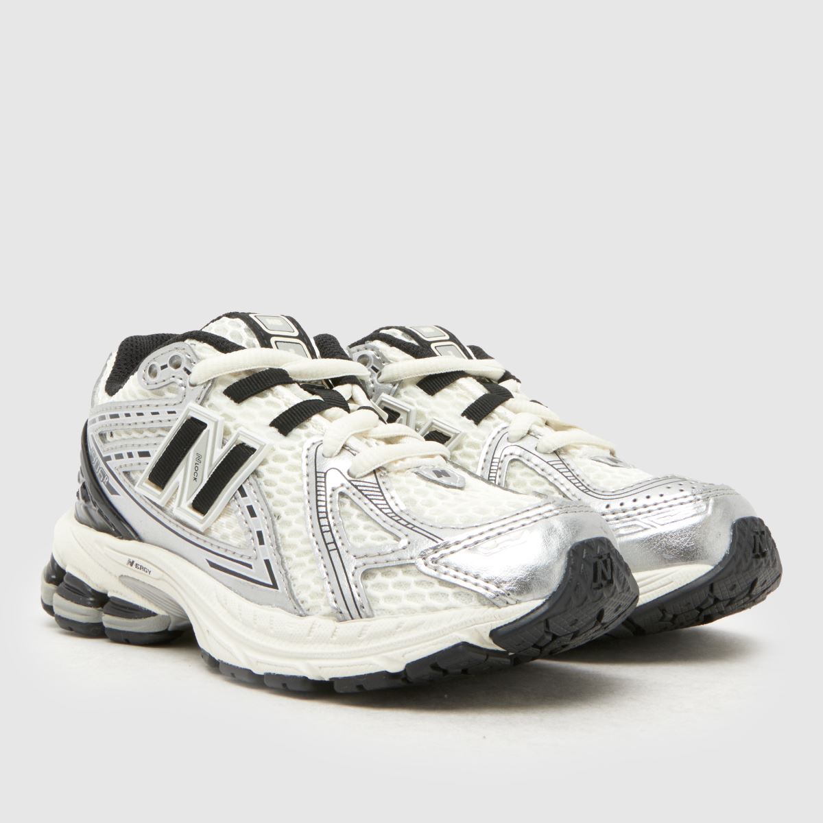 New Balance 1906 Junior in Black & Silver New Balance 1906 1