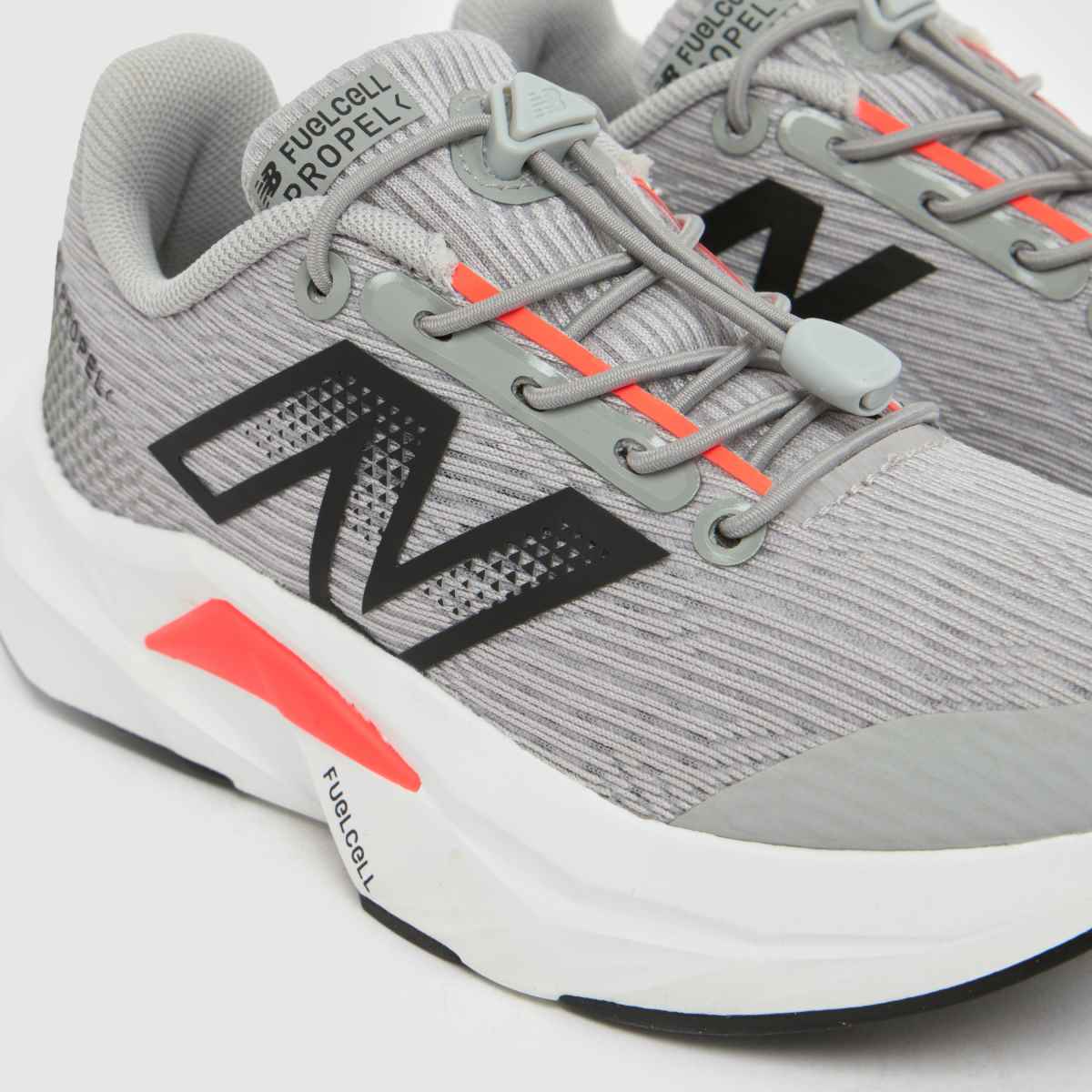 New Balance FuelCell Propel v5 Junior in Grey New Balance FuelCell Propel v5 4