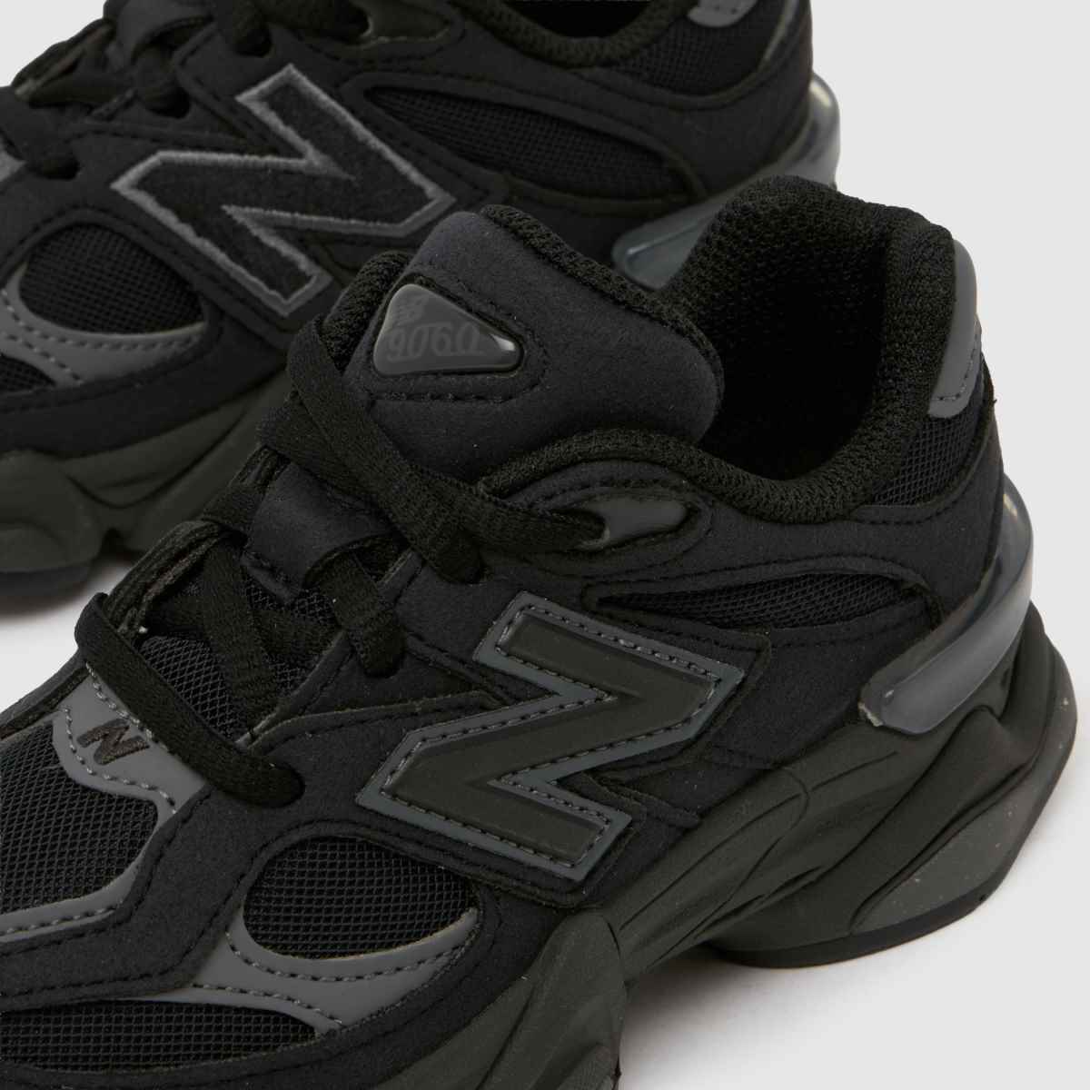 New Balance 9060 Junior in Black & Grey New Balance 9060 7