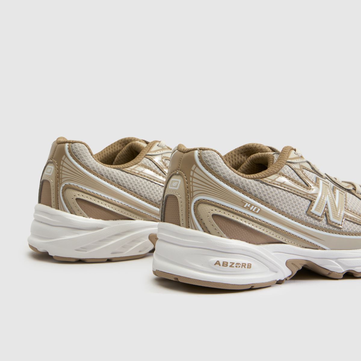 New Balance 740 Junior in Beige New Balance 740 7
