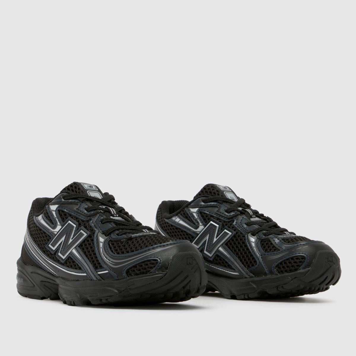 New Balance 740 Junior in Black Multi New Balance 740 1