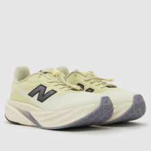 New Balance FuelCell Rebel Junior in Pale Yellow New Balance FuelCell Rebel,2 of 4