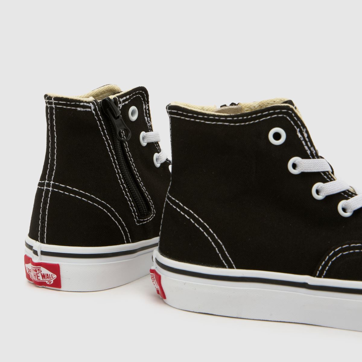 Vans Authentic Hi 2.0 Junior in Black & White Vans Authentic Hi 2.0 7
