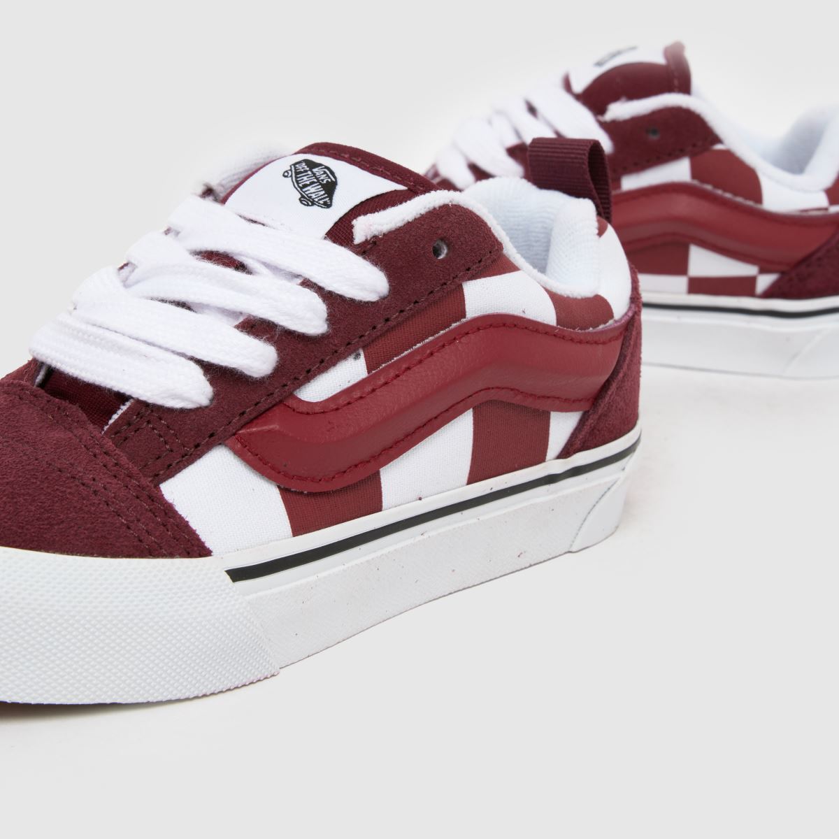 Vans Knu Skool Junior in White & Burgundy Vans Knu Skool 7