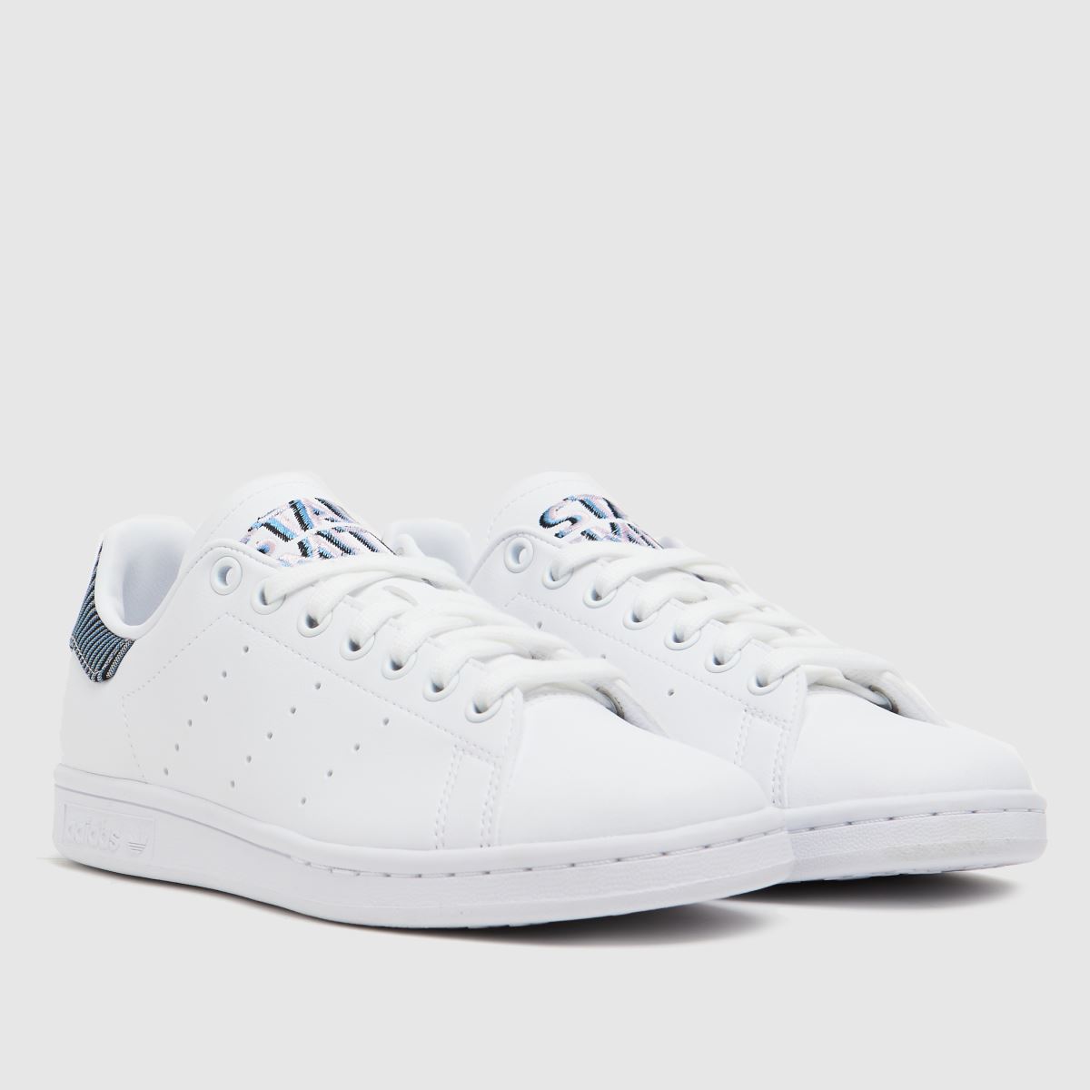 white stan smith trainers
