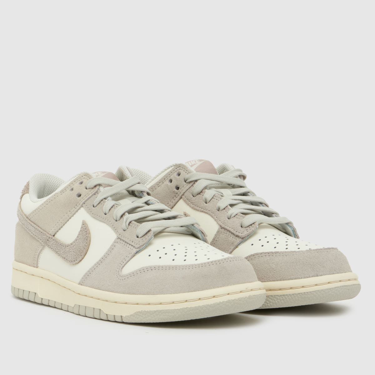 Nike Dunk Low Youth in Off-White Nike Dunk Low 1