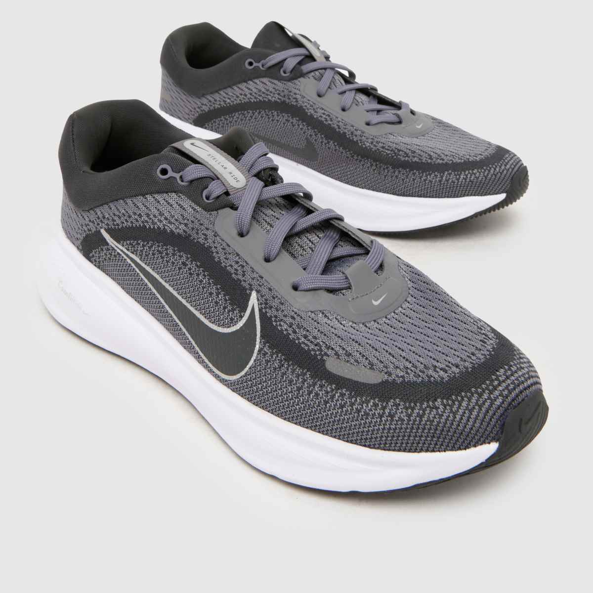 Nike Stellar Ride Youth in Dark Grey Nike Stellar Ride 4
