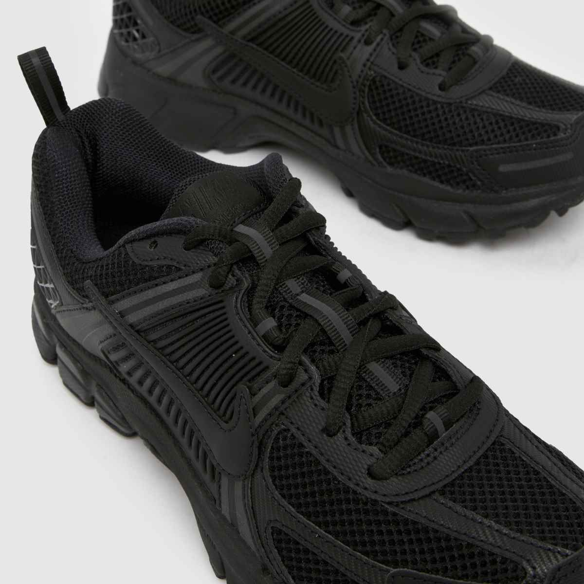 Nike Vomero 5 Youth in Black Nike Vomero 5 4