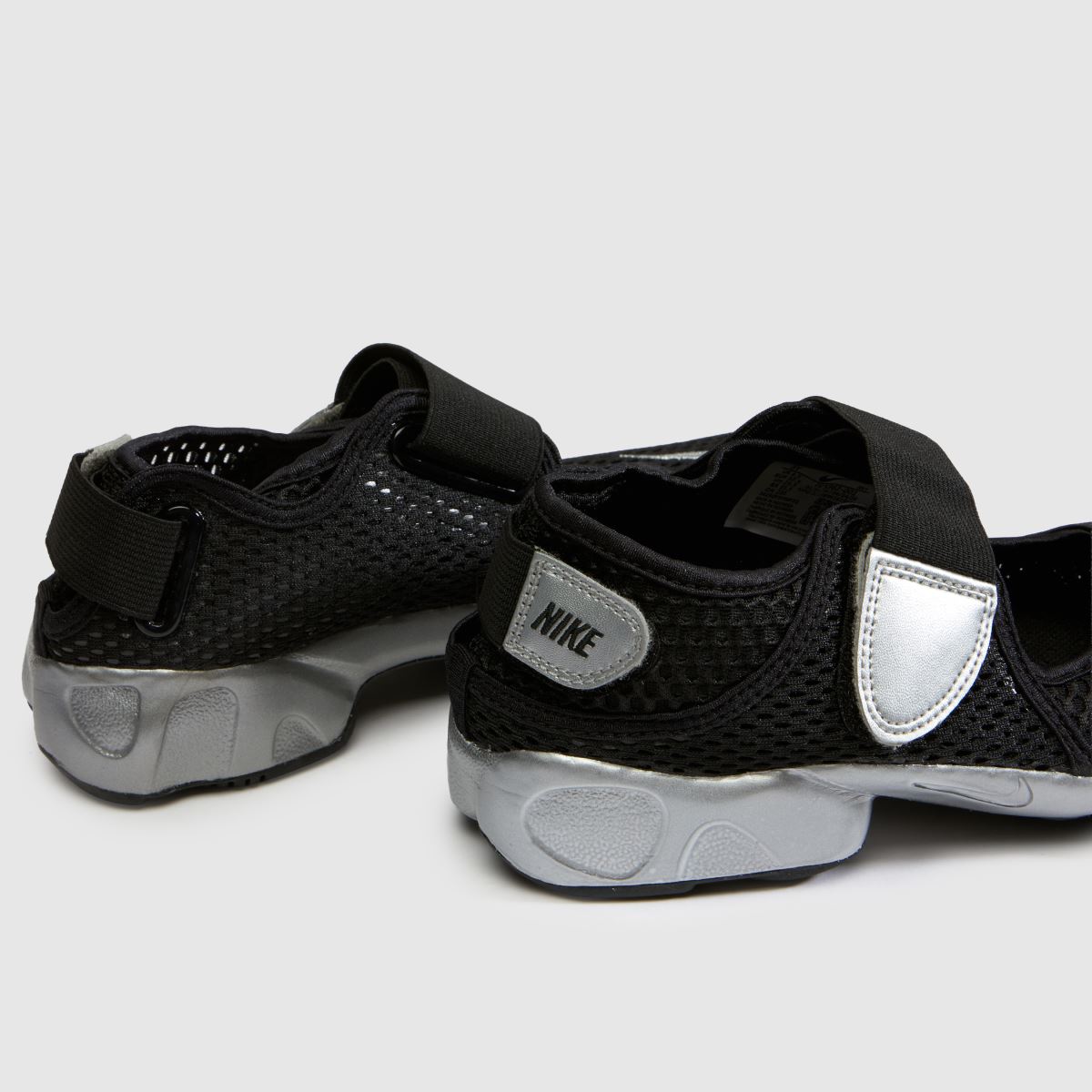 Nike Rift Youth in Black & Silver Nike Rift 7