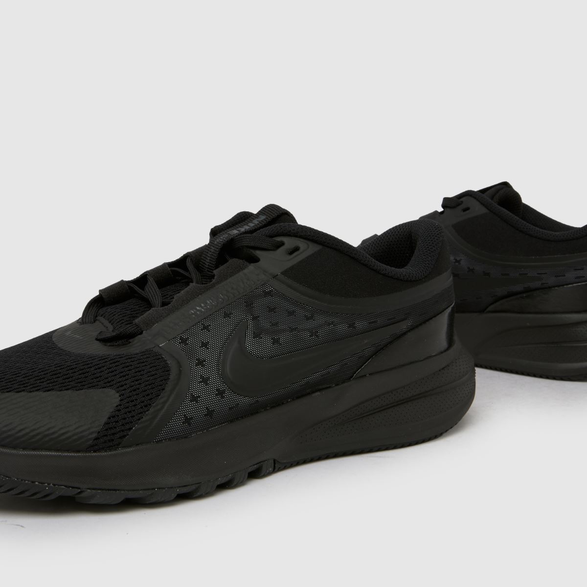 Nike Star Runner 5 Youth in Black Nike Star Runner 5 7