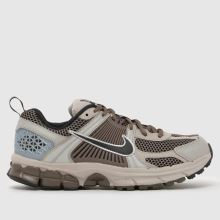 Nike Vomero 5,1 of 4