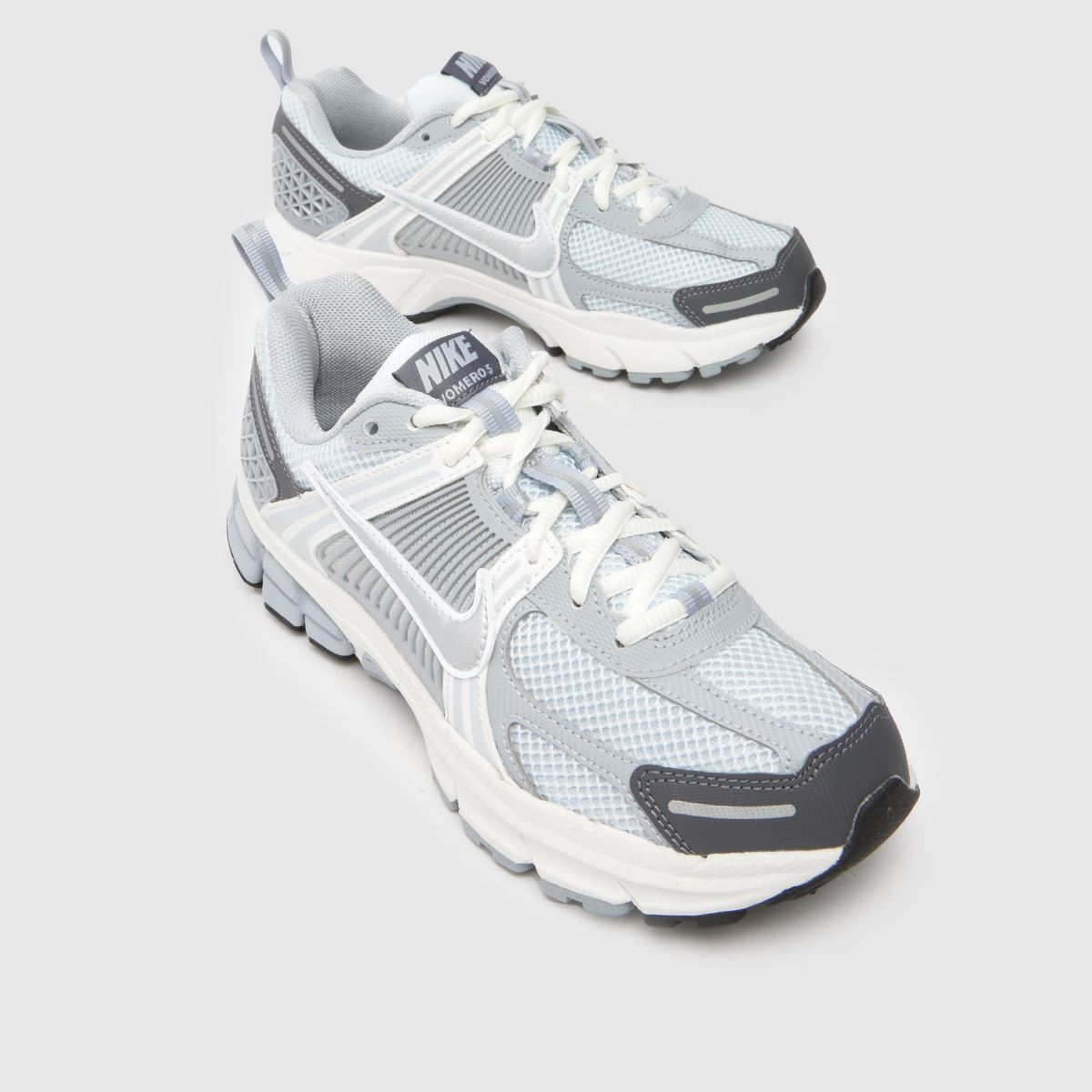 Nike Vomero 5 Youth in Silver Nike Vomero 5 4