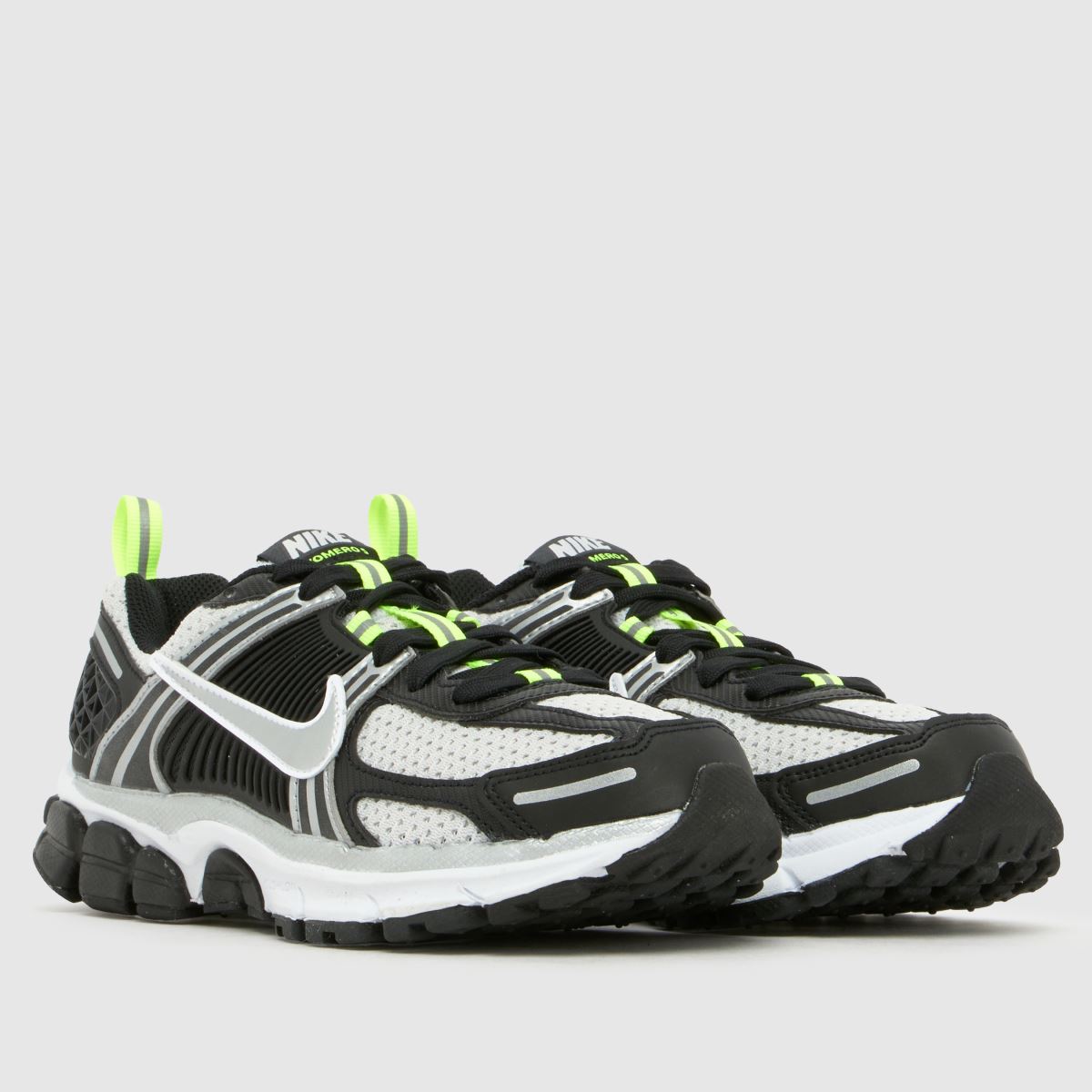 Nike Vomero 5 Youth in Black & Silver Nike Vomero 5 1