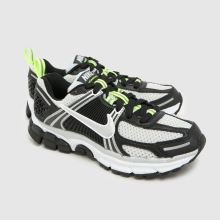 Nike Vomero 5,3 of 4