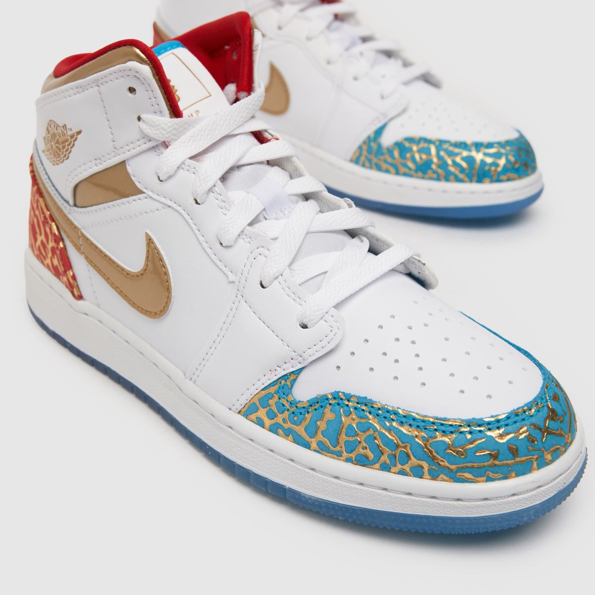 junior air jordan 1 mid trainer