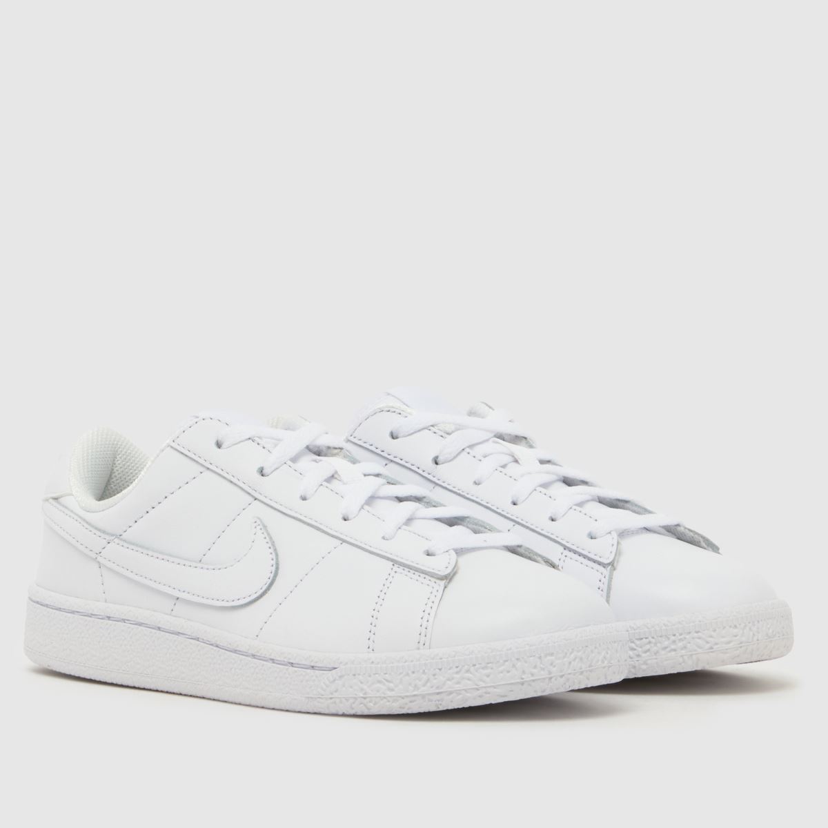 Nike Tennis Classic Youth in White Nike Tennis Classic 1
