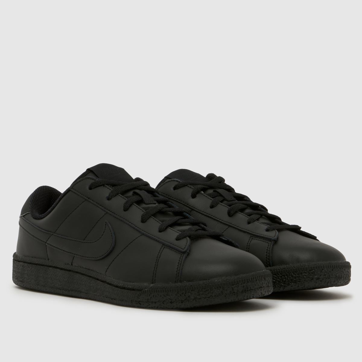 Nike Tennis Classic Youth in Black Nike Tennis Classic 1