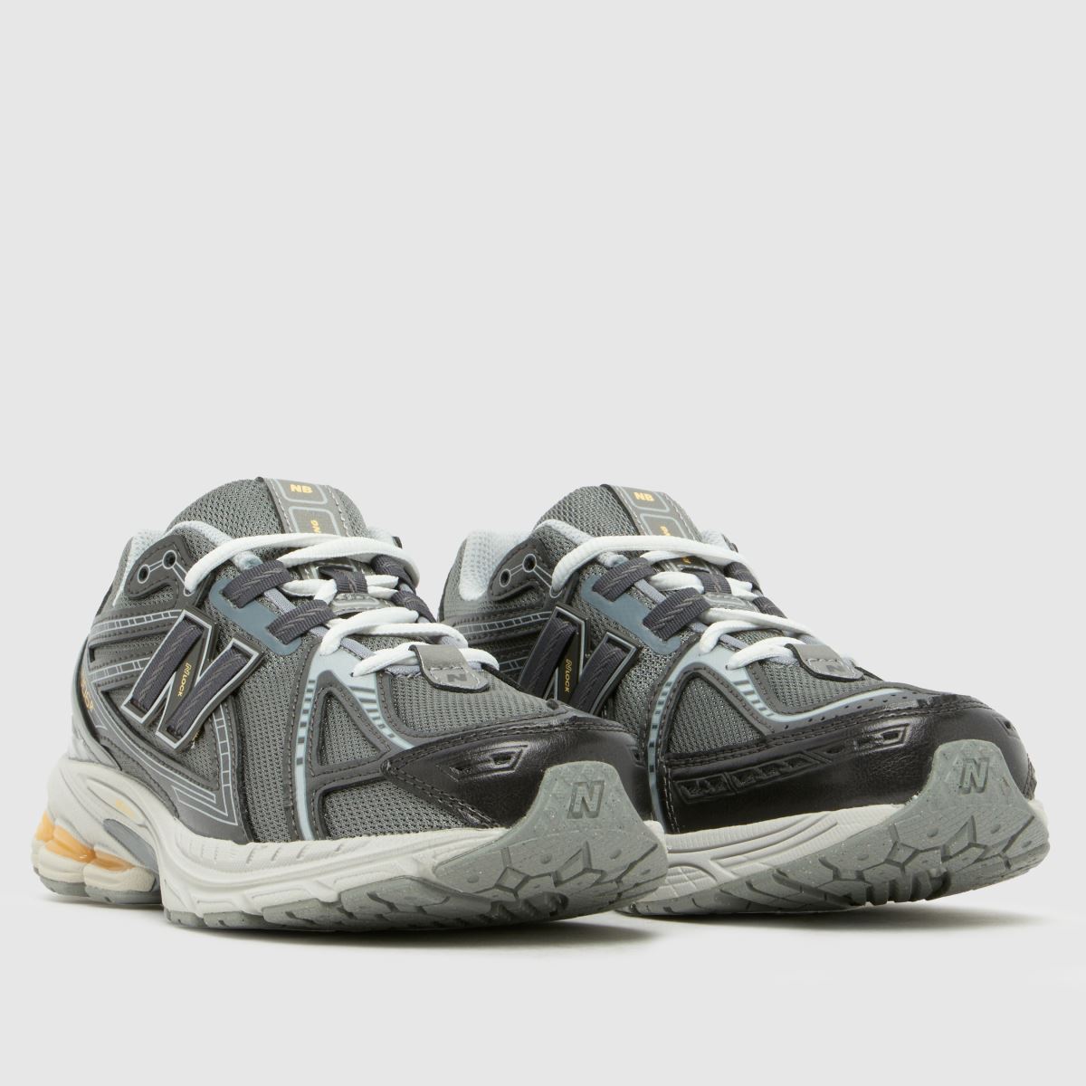 New Balance 1906 Youth in Silver New Balance 1906 1
