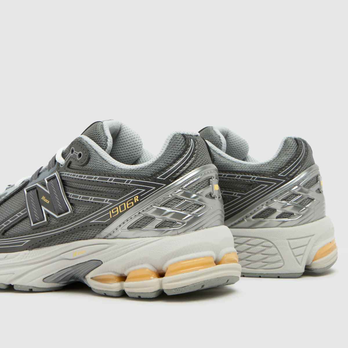 New Balance 1906 Youth in Silver New Balance 1906 4